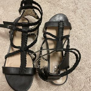 The perfect black sandal!